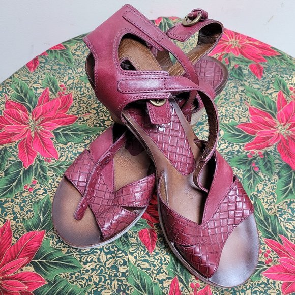 Ladies MJUS strap, open toe heel, size 40 (US 9.5) - Picture 2 of 4